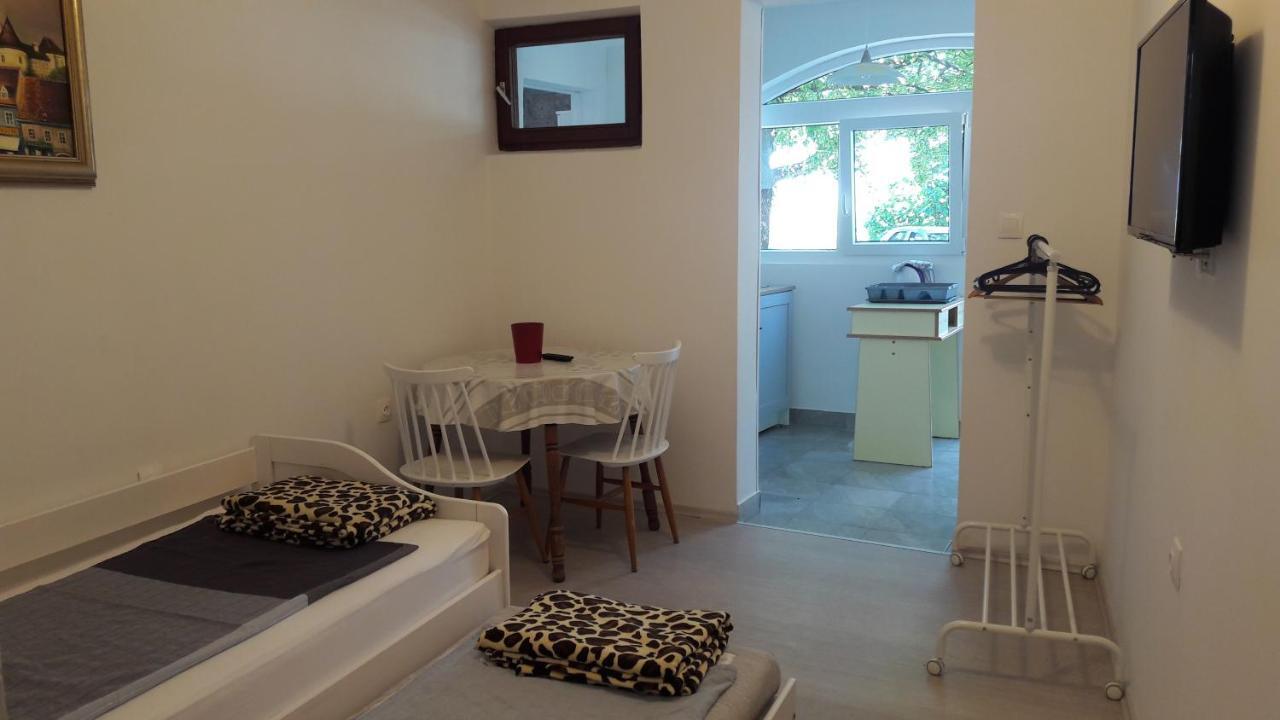 Apartmani Niessner Malinska Εξωτερικό φωτογραφία